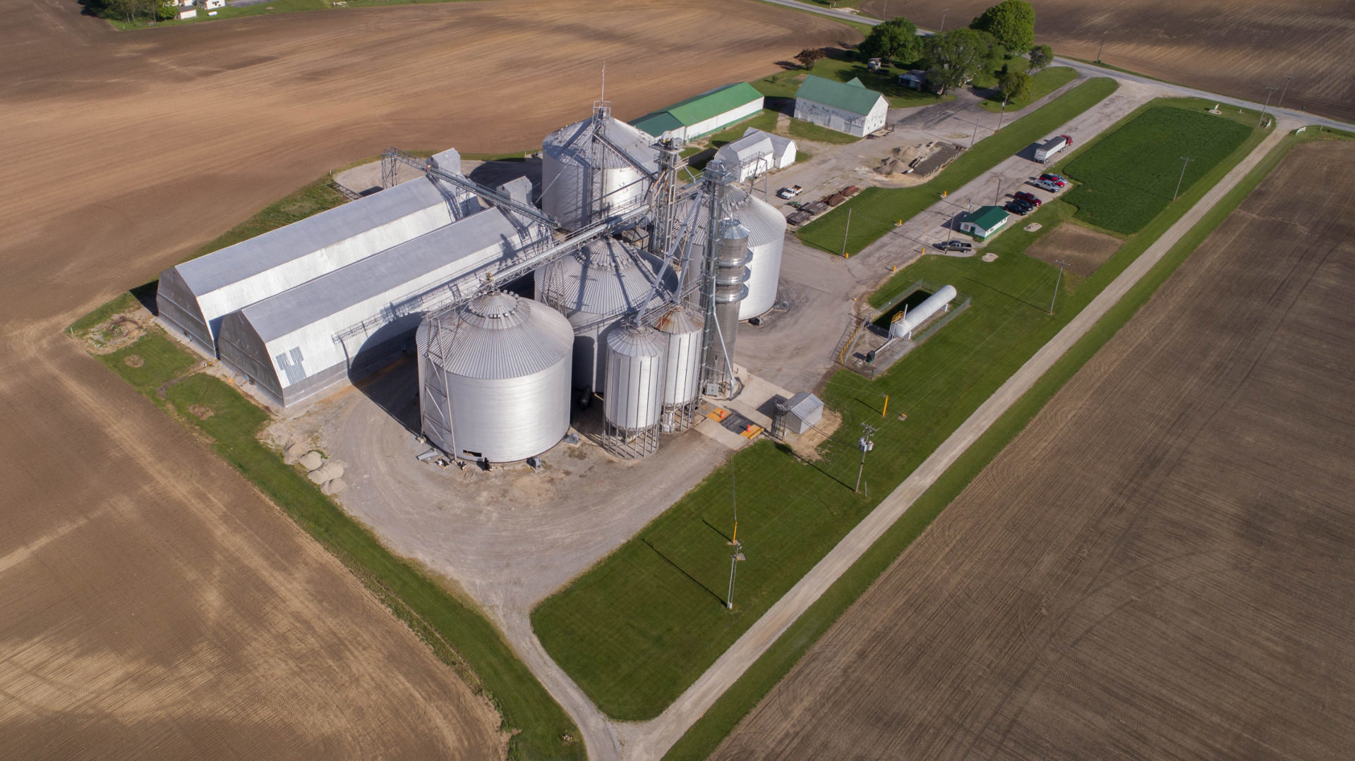 The Farm Elevator is located in Upper Sandusky, Ohio